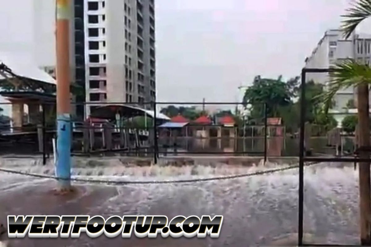 Kawasan Ancol terdampak banjir rob