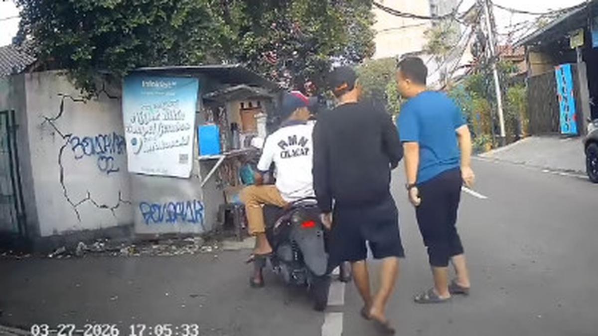 Viral Aksi Pemalakan Pengendara Mobil di Jakarta Pusat