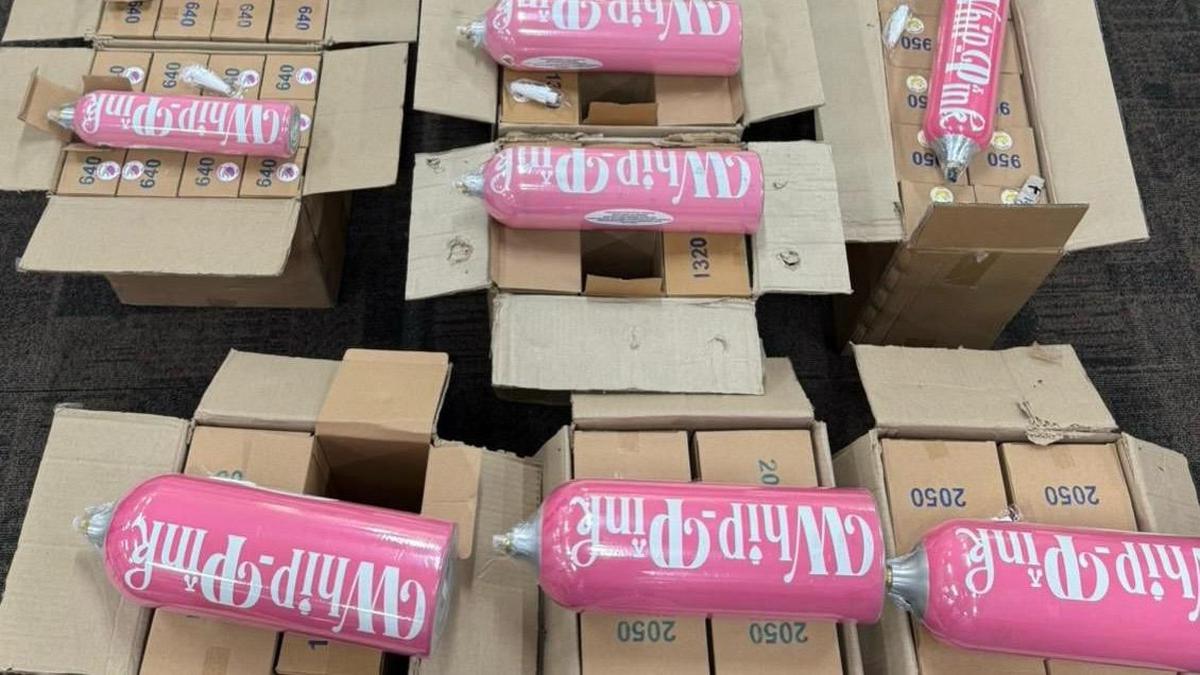 Polisi Ungkap Produksi Gas N2O Whip Pink Ilegal di Jakarta